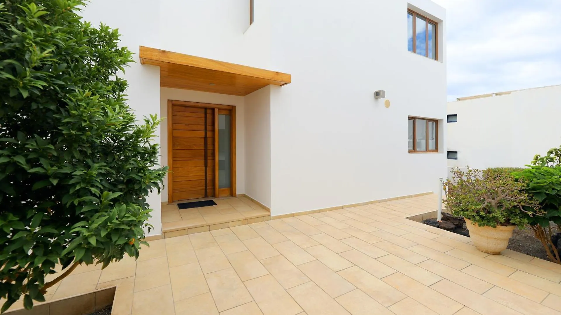 Tisalaya, Central 4 Bed Pdc Puerto del Carmen  0*, Puerto del Carmen (Lanzarote) Spain
